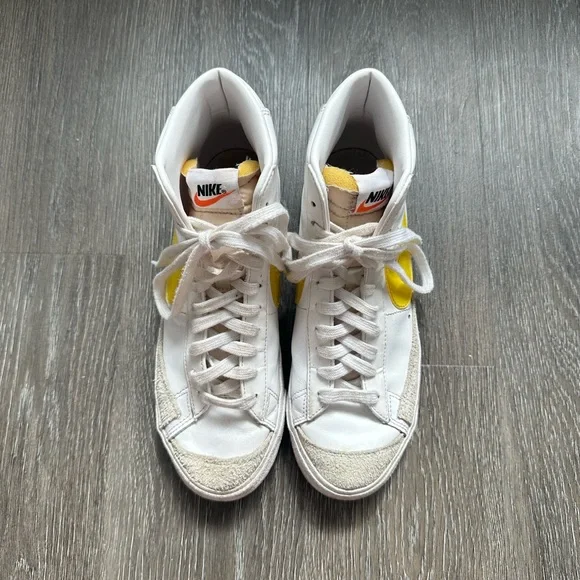 NIKE Casual White and Yellow High-Top Sneakers Nike Hightop Athletic Casual White / Gold Swoosh Sneakers  main image 4